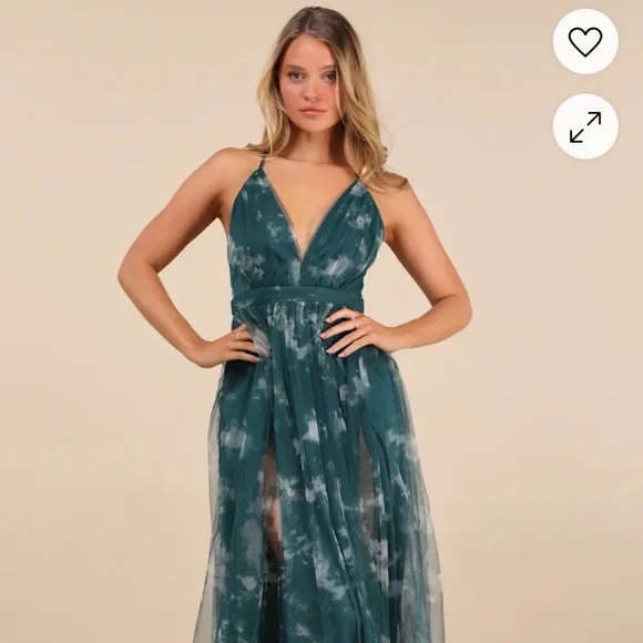 green emerald velvet dress Emerald Green Maxi Dress M